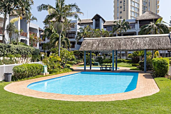 La Pirogue 14 Complex Pool